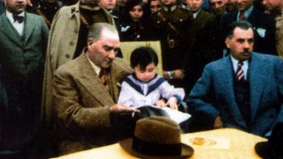 ATATÜRK VE ÇOCUK