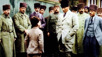 ATATÜRK VE ÇOCUK